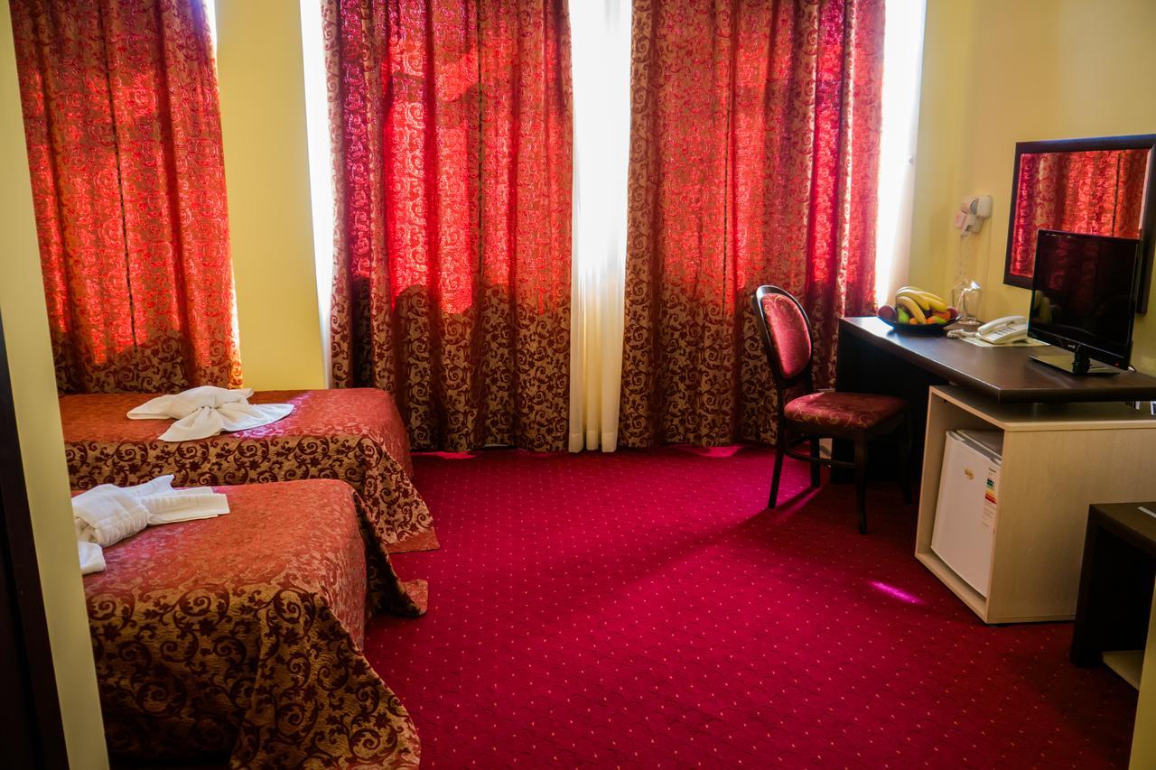 Hotel Kabile Yambol エクステリア 写真