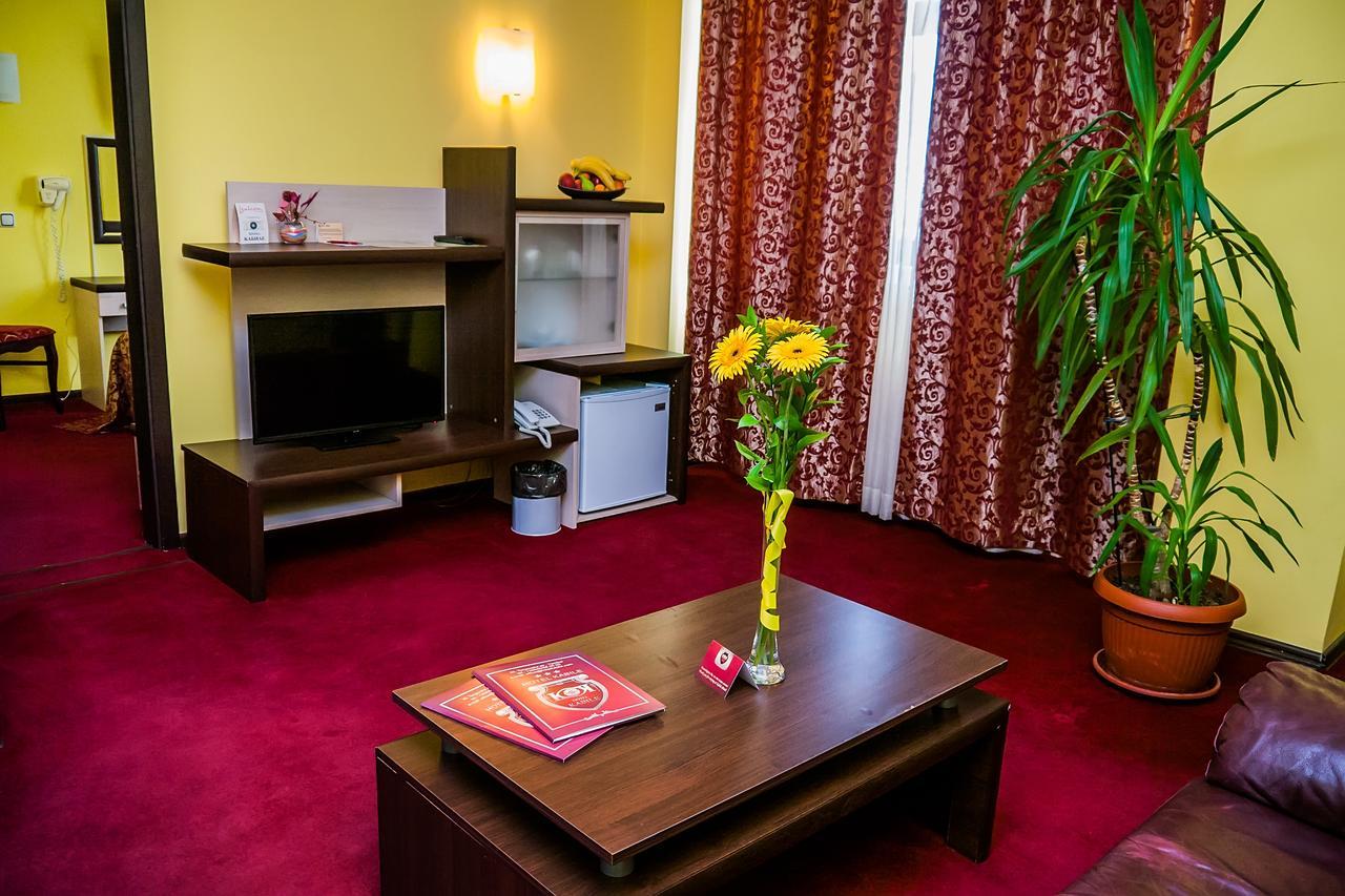 Hotel Kabile Yambol エクステリア 写真